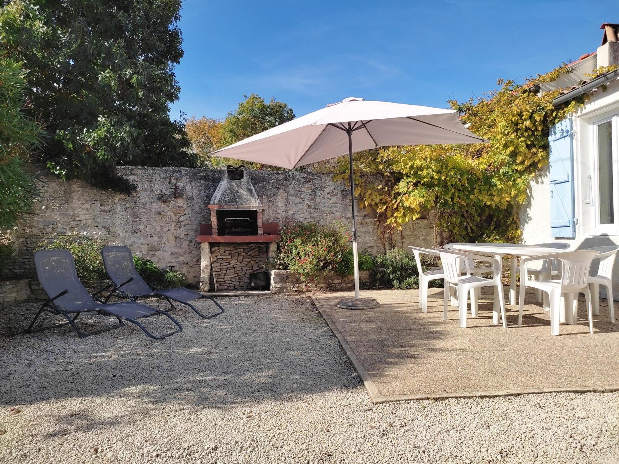 La Grange Bleue - Parking Prive - A 2Km De La Mer Saint-Georges-d'Oleron Exterior photo